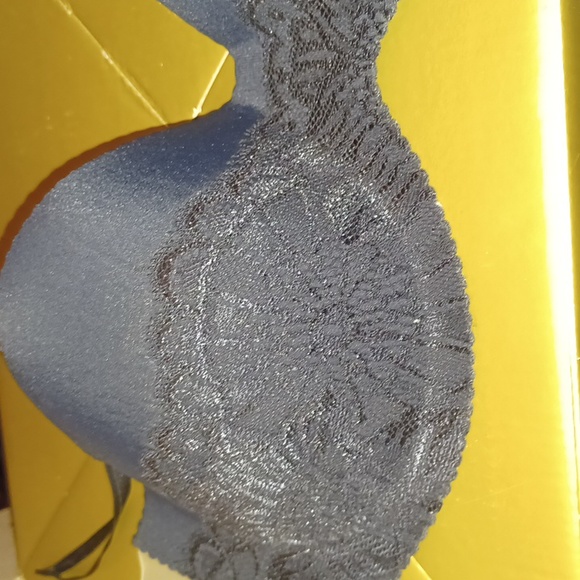 NEW Strapless padded bra - Picture 2 of 7